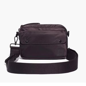 The (re)sourced camera belt bag.